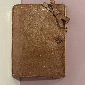 Kate Spade pouch - no tags but never used!
